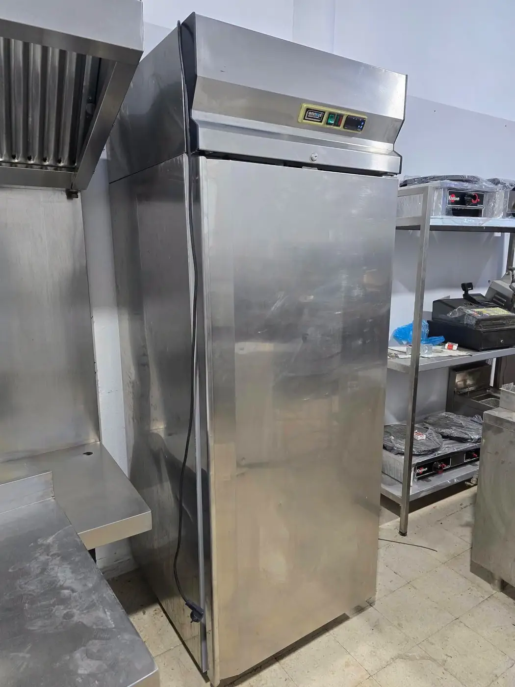 Armoire réfrigérée positive Emmepi — 700 L