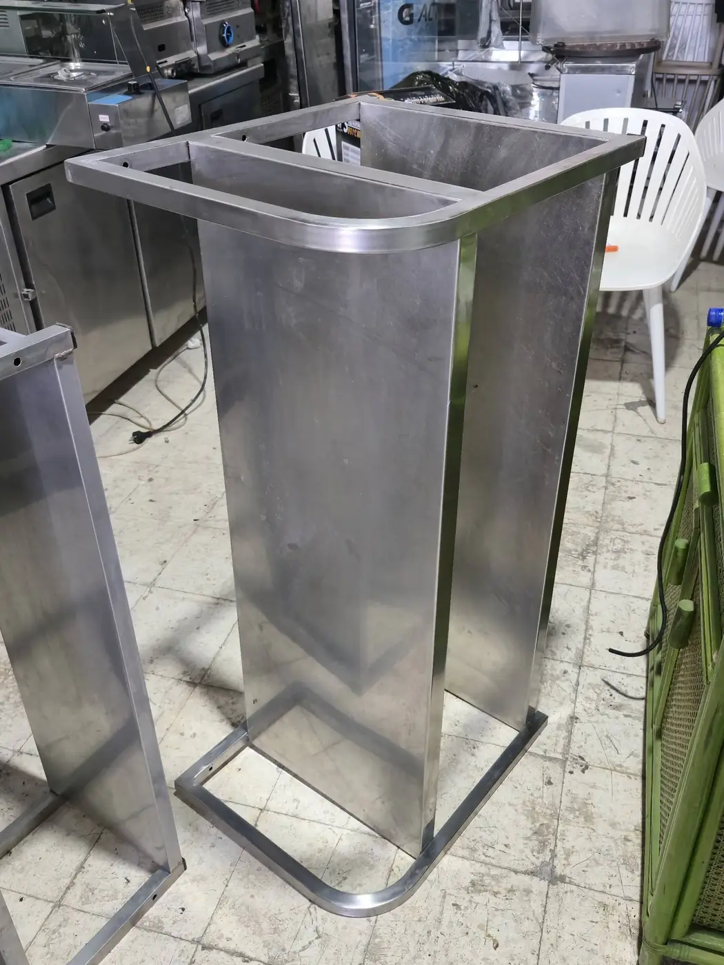 Étagère inox Almia à deux niveaux — 109 × 45 cm